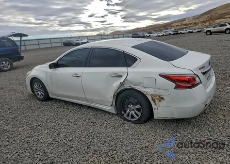 2015 Nissan Altima 2.5 z USA, uszkodzony, nr VIN 1N4AL3AP7FC287911